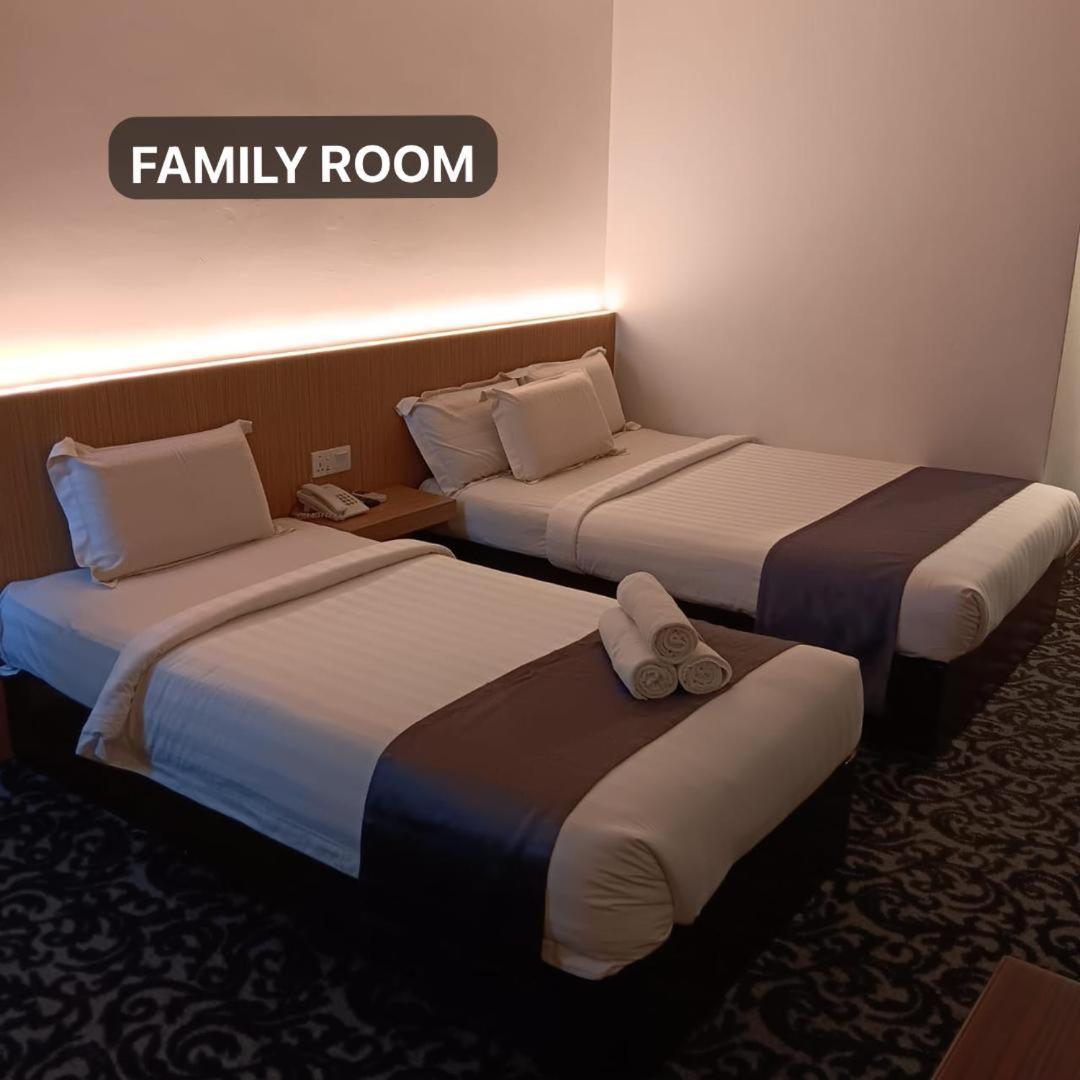 Go Lodge Hotel Куантан Экстерьер фото